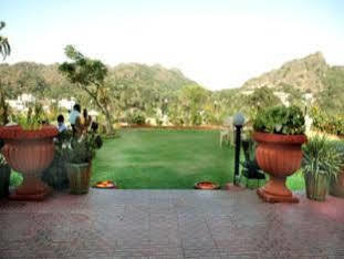 Udai Garh Hotel Mount Abu Exterior photo